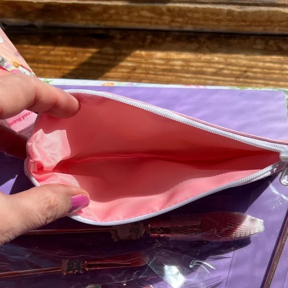 Hello Kitty Bundle - Picture 10 of 10